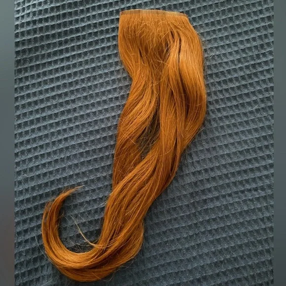 Barefoot Blonde Hair / BFB Hair “Up” 18” weft in Autumn - Picture 4 of 4